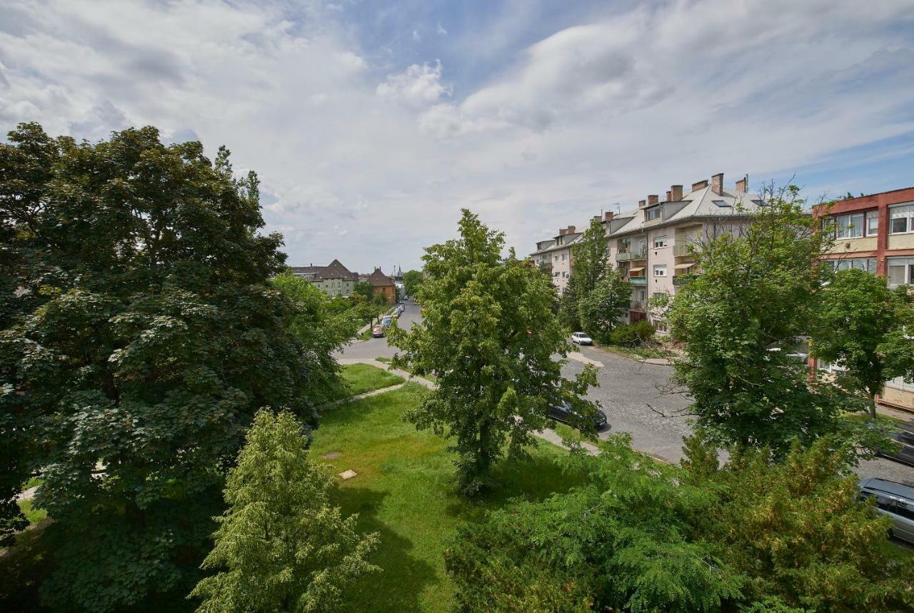 Lem Suburban Budapesta